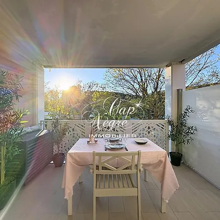 2 Personnes Chic Et Cosy A 5 Min De La De Cavaliere Apartament Aigue-Belle