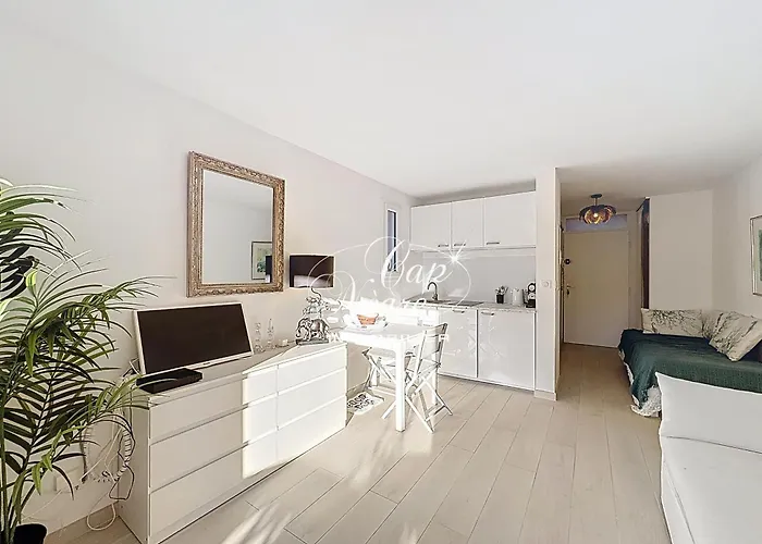 2 Personnes Chic Et Cosy A 5 Min De La De Cavaliere Aigue-Belle